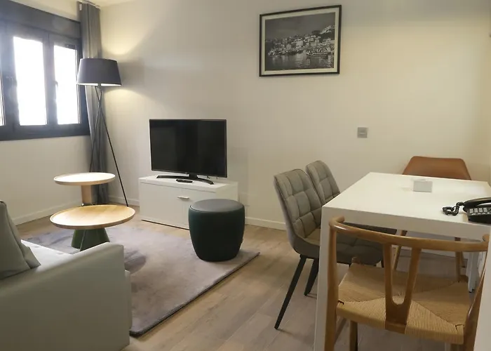 Viviendas Catedral אוביידו